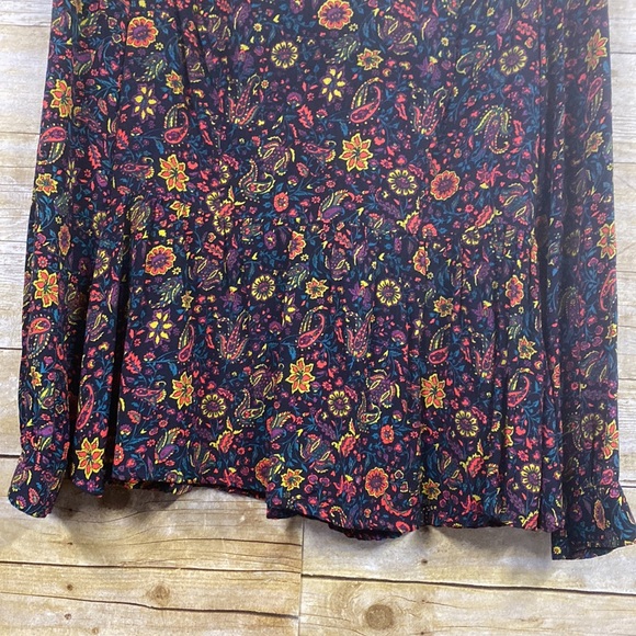 Forever 21 paisley floral print blouse size medium - Picture 8 of 11